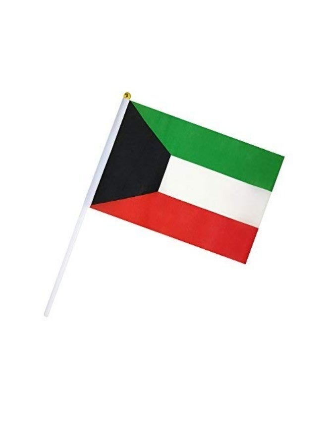 علم دولة الكويت يدوي مقاس A5– عبوة 5 قطع، قماش مع عصا بلاستيك - Image 2